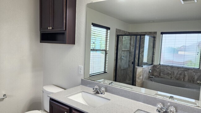 Building Photo - 1109 Strickling Dr