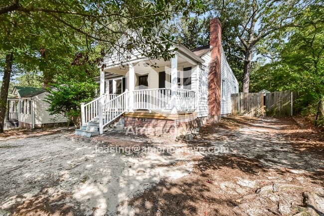 Building Photo - 302 Arbor Dr