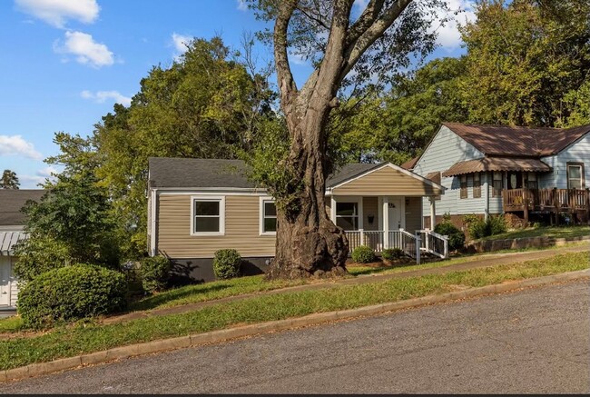 Building Photo - 1404 32nd Street Ensley