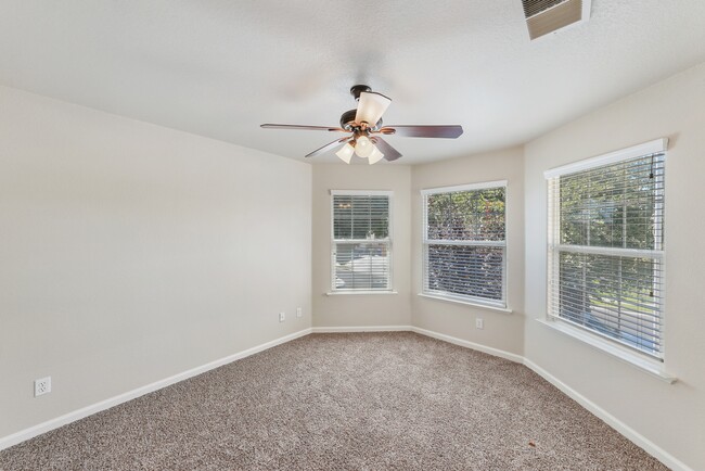 Building Photo - 1022 Prosperity Dr