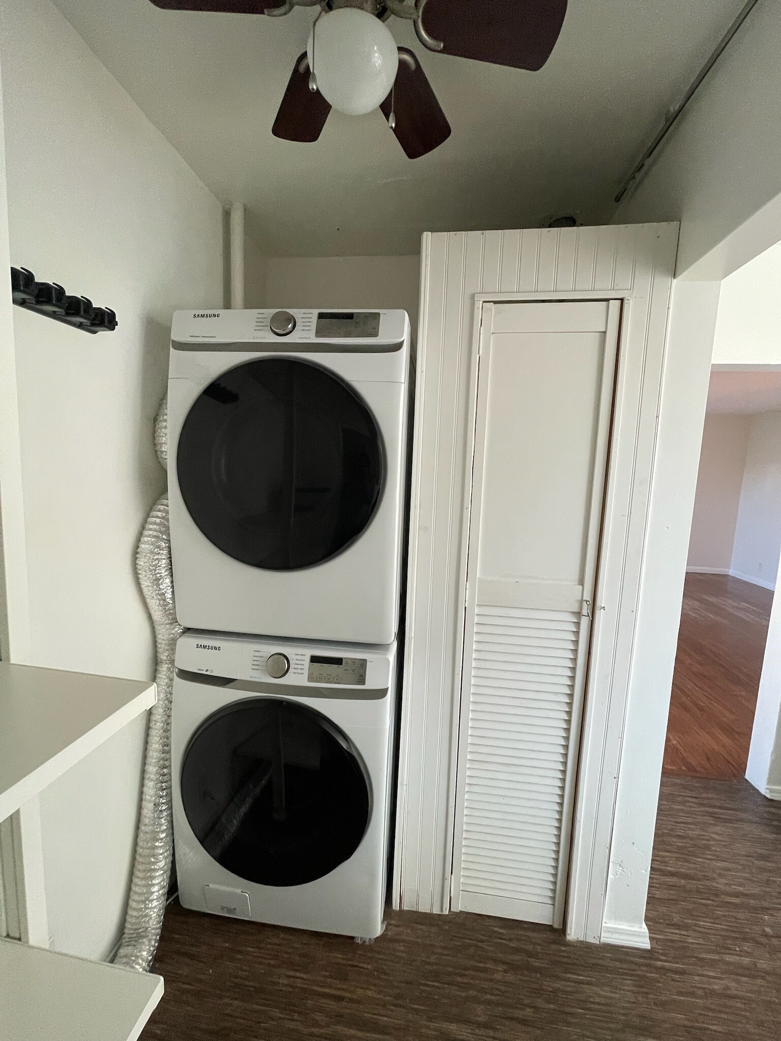 Laundry room adjacent to kitchen - 3600 S Centinela Ave