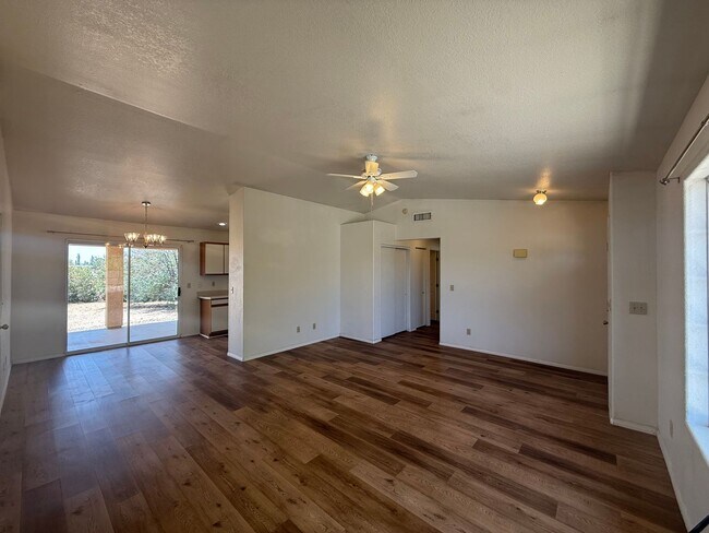 Building Photo - 7778 E Pioneer Dr