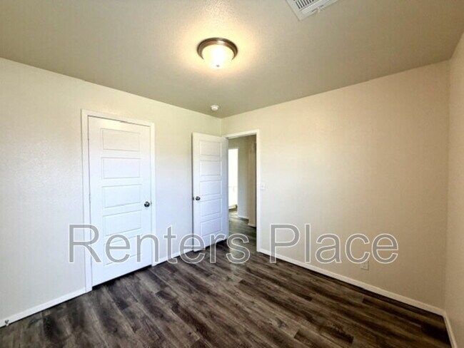 Building Photo - 8316 E 161st Pl S