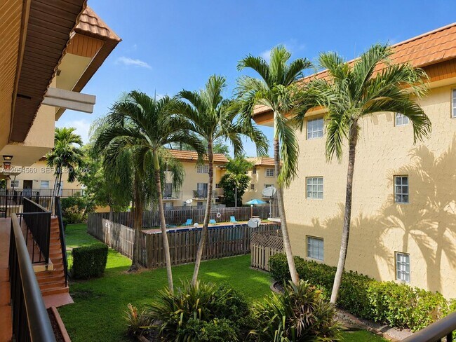 Building Photo - 8650 SW 109th Ave