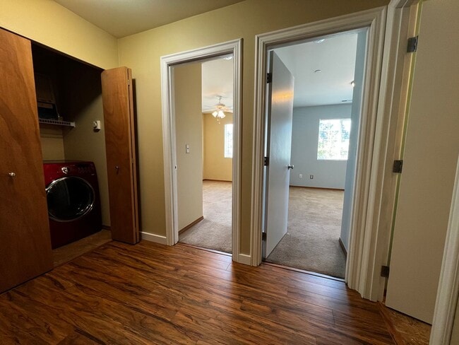 Building Photo - 3 Bedroom 2.5 Bath DuPont Home for Rent