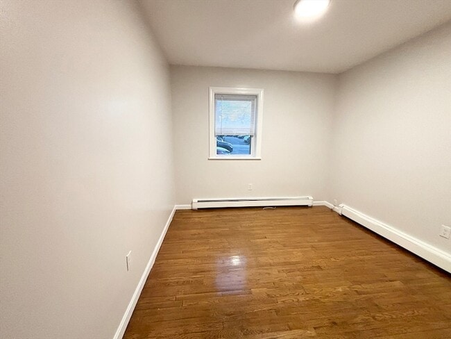 Building Photo - 98 Main St