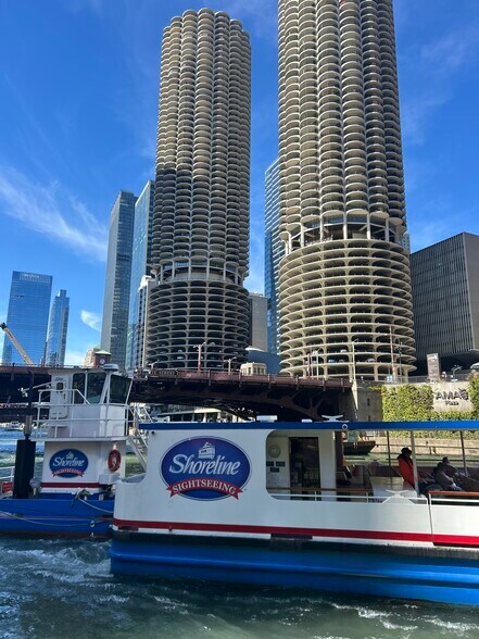 Building Photo - 300 N State St