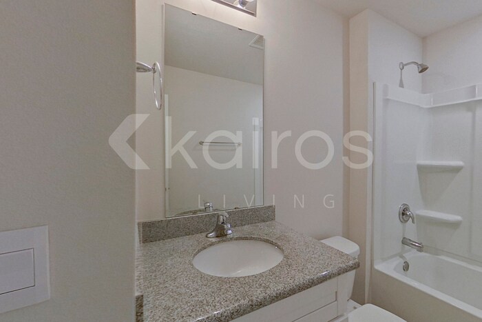Building Photo - 4678 Malay Cir