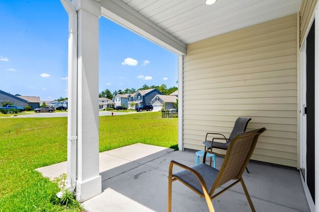 Building Photo - 3927 Nandina Ct