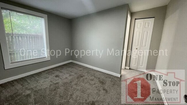 Building Photo - Beautiful 4 Bedroom 2 Bathroom Home in Kan...