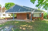 Building Photo - 1024 Grenada Dr