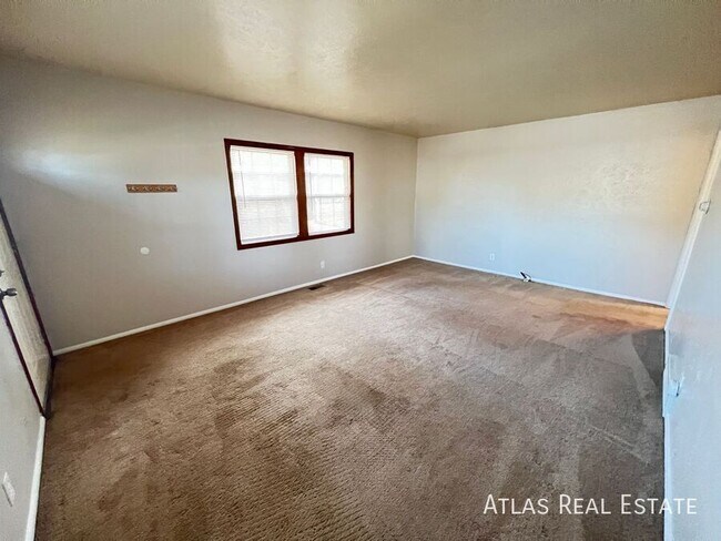 Building Photo - 2519 Wood Ave