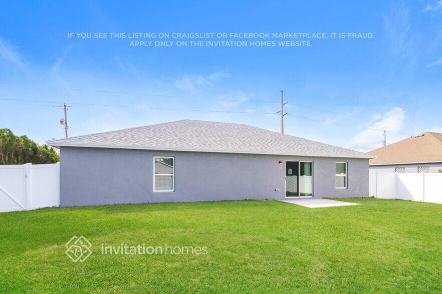 Building Photo - 555 NW North Macedo Blvd