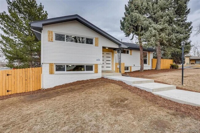 Building Photo - 6676 S Elmwood St