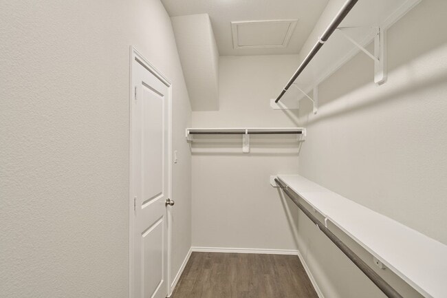 Building Photo - 901 Chickasaw Dr