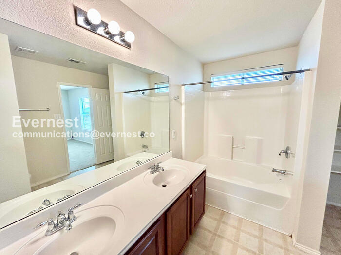 Building Photo - 7232 Jurassic Dr