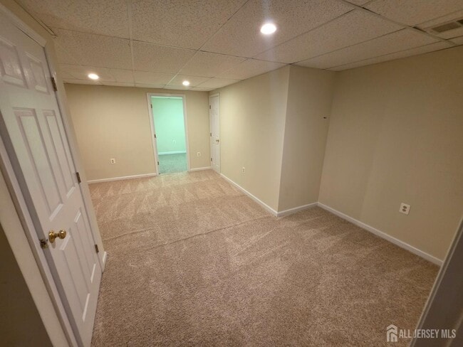 Building Photo - 1301 Dahlia Cir