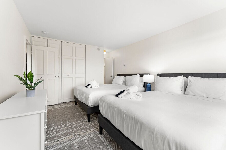 Building Photo - 175 Freeman St