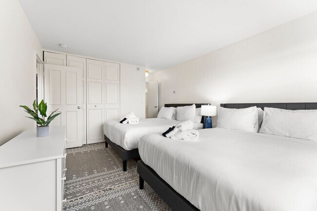 Building Photo - 175 Freeman St