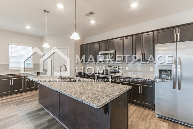 Building Photo - 213 Sessile Oak Dr