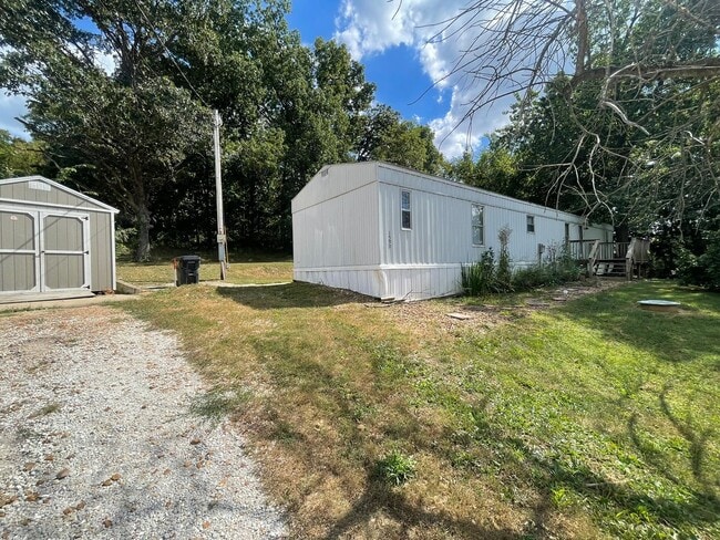 Building Photo - 3 Bed 2 Bath Home For Rent