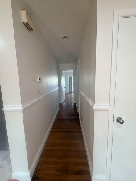 Building Photo - 374 Cator Ave
