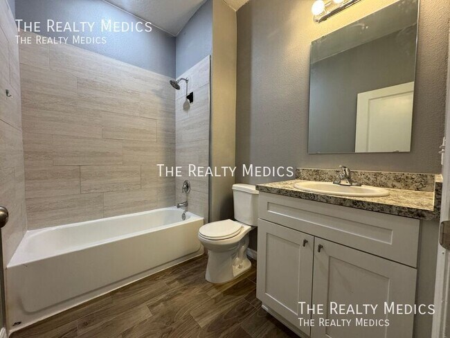 Building Photo - 1999 Marshall St