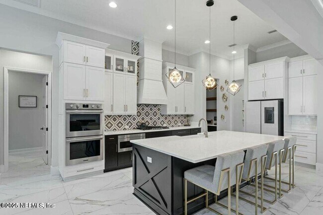 Building Photo - 367 Yorkshire Dr