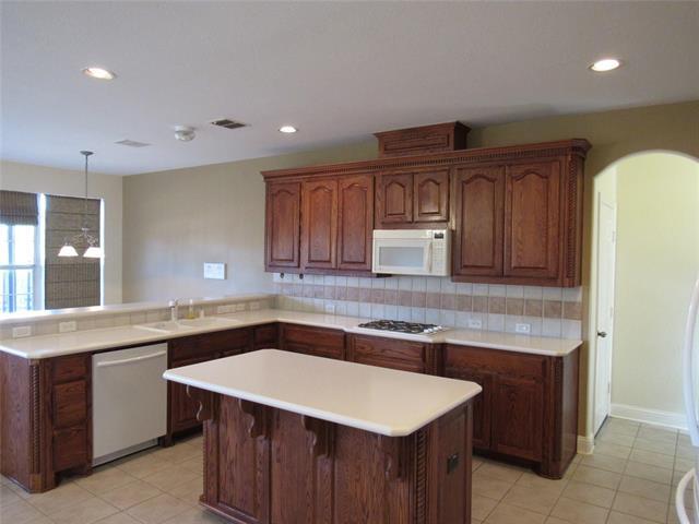 Building Photo - 1023 Candlewood Tr