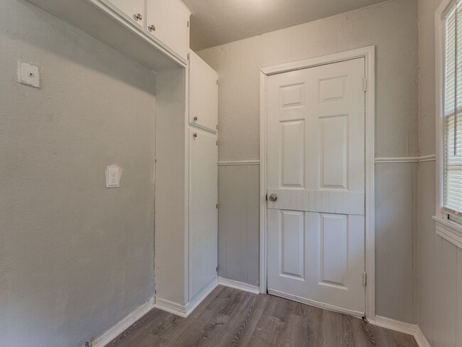 Building Photo - 3 Bedroom 1 Bath Home in Shawnee!