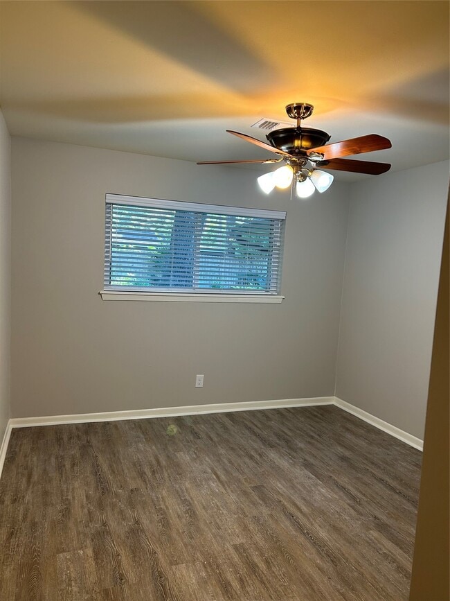 Building Photo - 10233 Moorberry Ln
