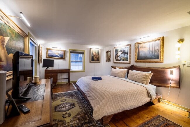 Building Photo - 1357 Canal Rd