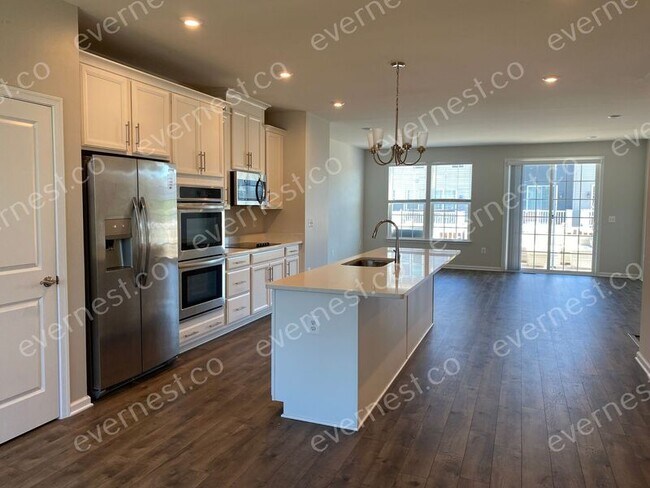 Building Photo - 1802 Sag Harbor Ln