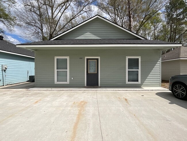 Building Photo - 102 Lacey Eden Ln