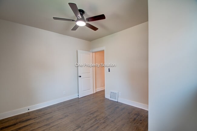 Building Photo - 7213 Marshall Ave