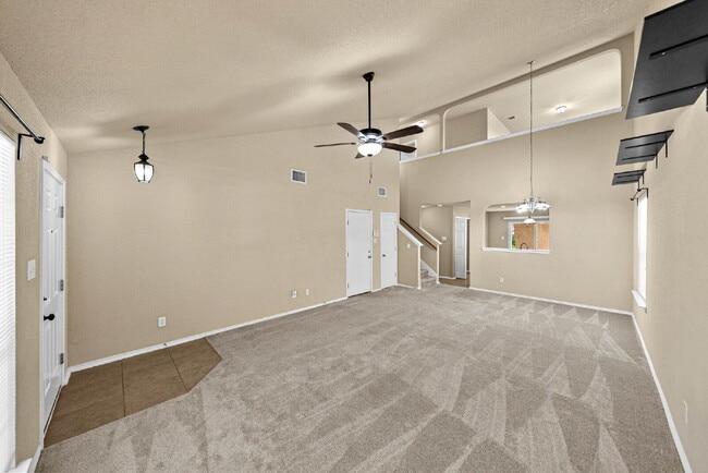 Building Photo - 1 Month Free Rent with an 18 Month Lease!!!