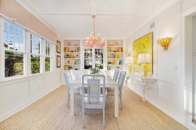 Building Photo - 357 Seabreeze Ave