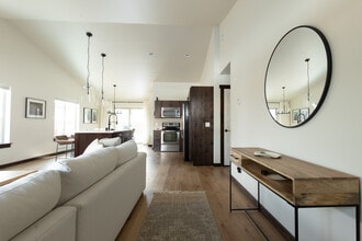 Building Photo - 3810 Bur Ave