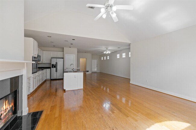 Building Photo - 9805 Marlink