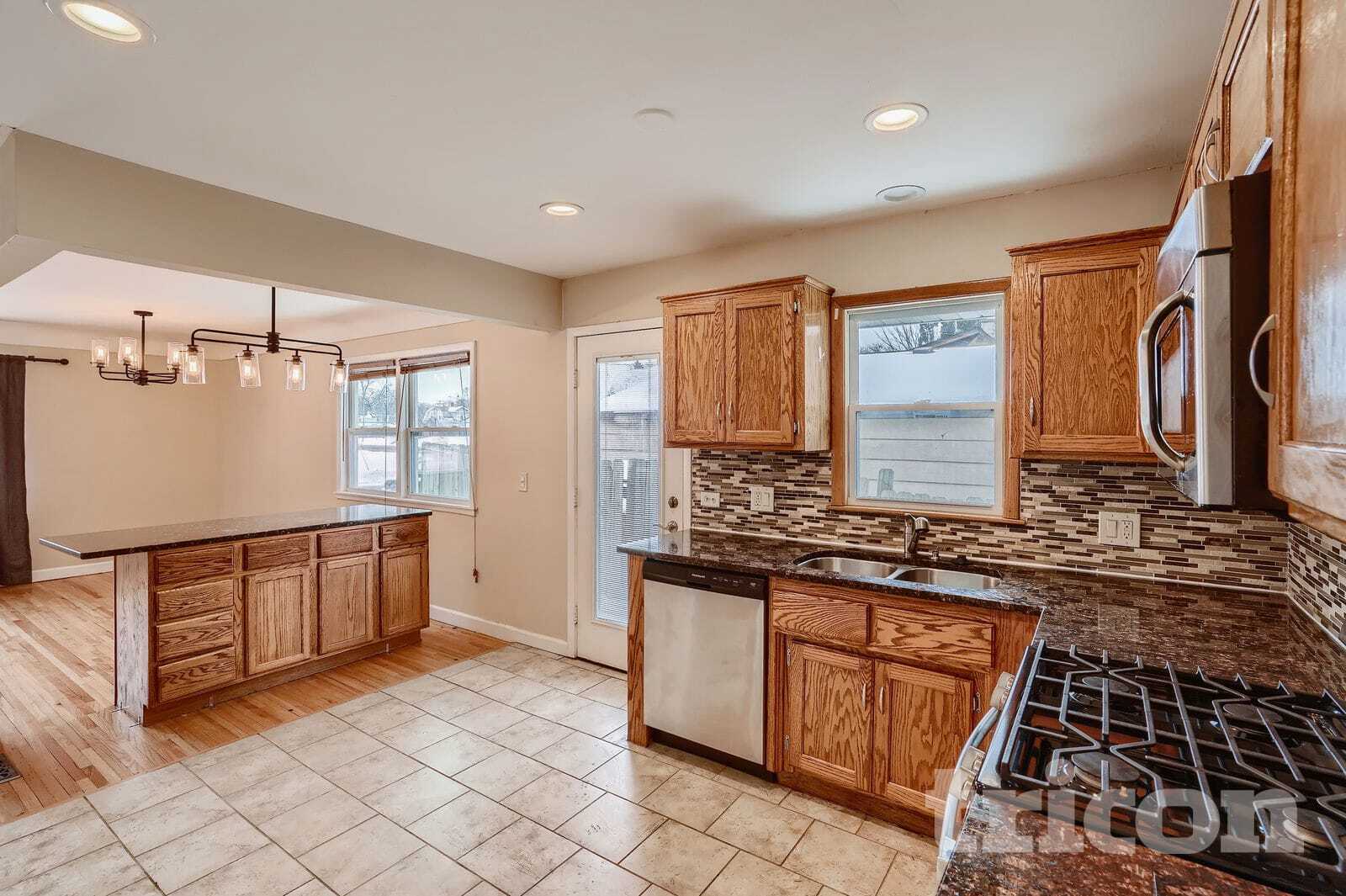 Building Photo - 4010 Monroe St NE