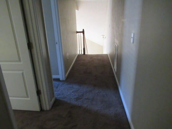 Building Photo - 105 Ashgate Way