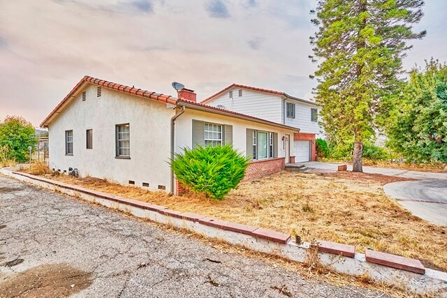 Building Photo - 2751 Batson Ave