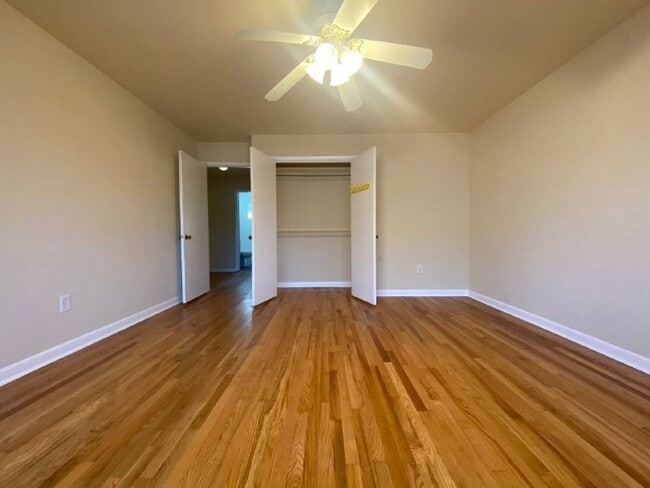 Building Photo - A spacious two bedroom, one and one half bath condo townhouse located in the northern section of ...