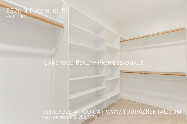Building Photo - 2526 N Edgemere St