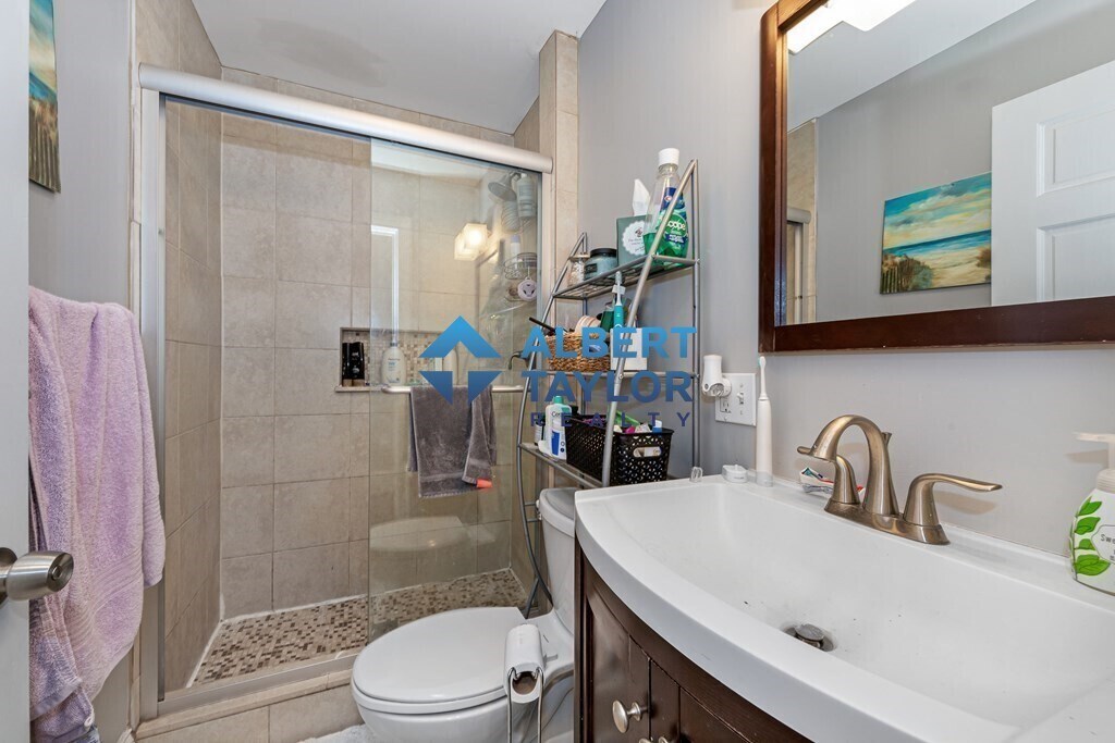 Building Photo - 16 Sewall St