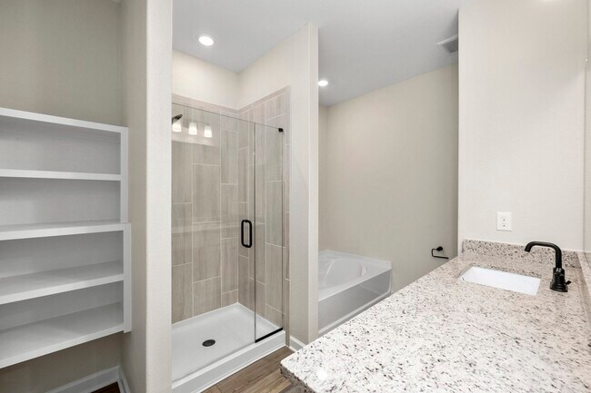 Building Photo - 6015 Diamond Leaf Ct