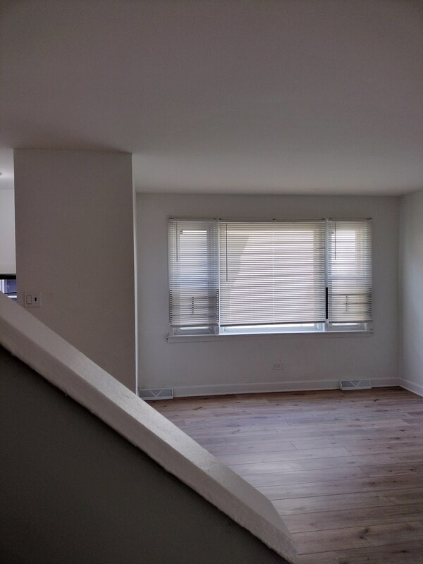 Building Photo - 7910 S Muskegon Ave