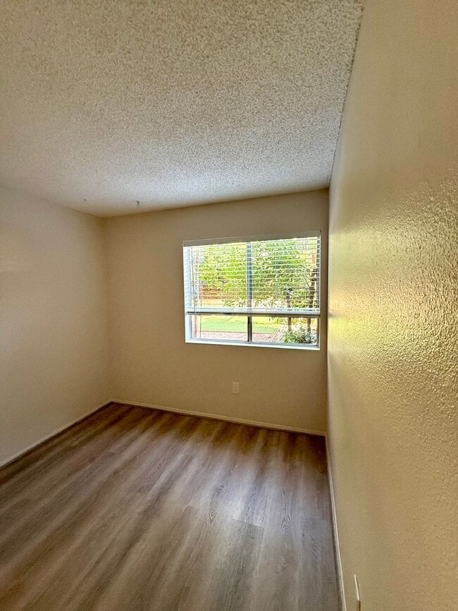 Building Photo - Wonderful 4 Bedroom 2-story Townhome in "F...