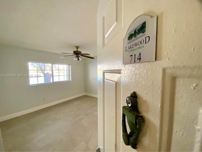 Building Photo - 3670 N 56th Ave