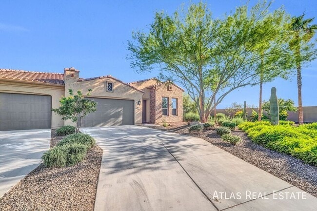 Building Photo - 16961 W Holly St